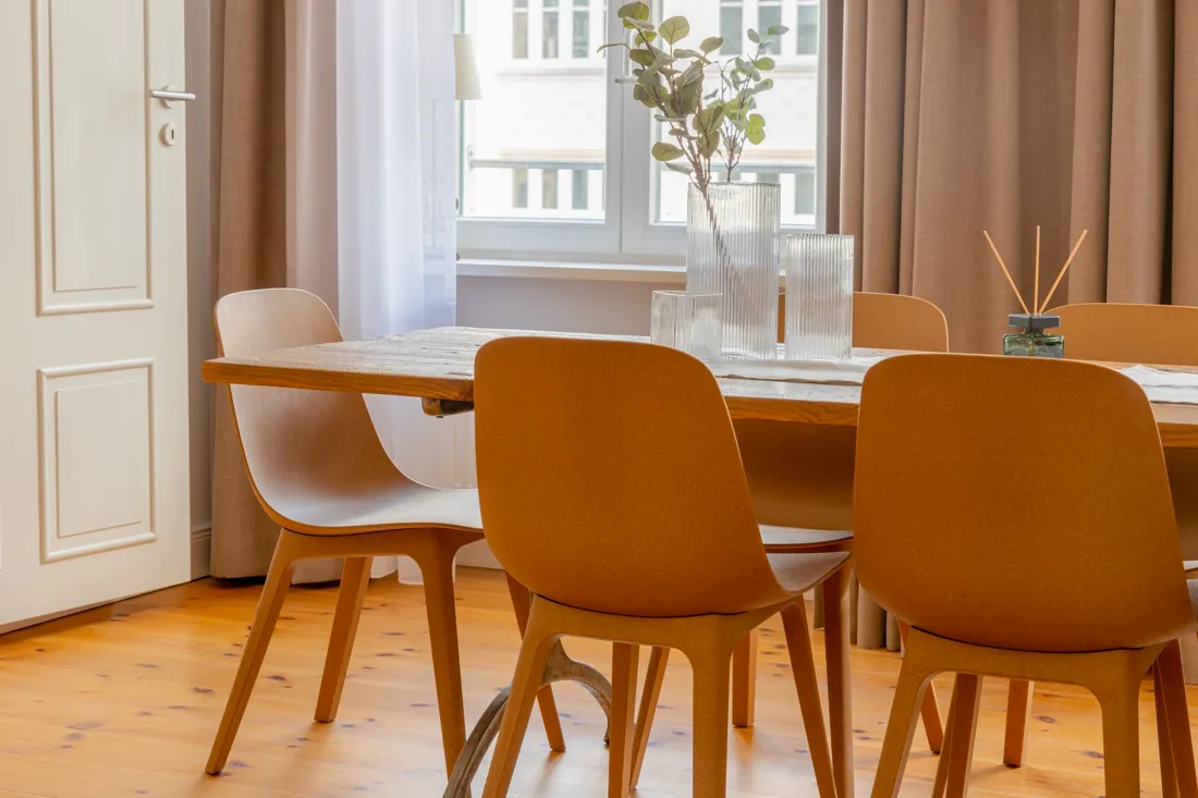 Dining setting